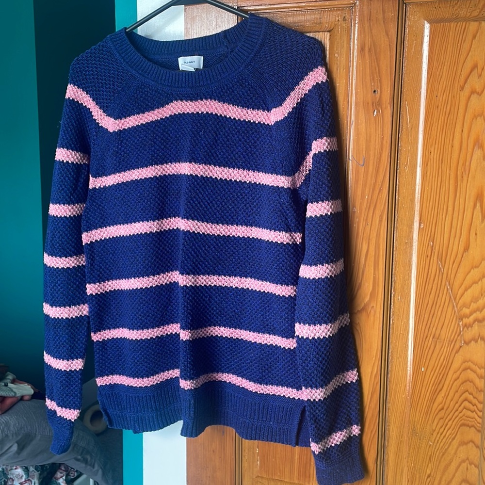 Striped Sweater 💙💕